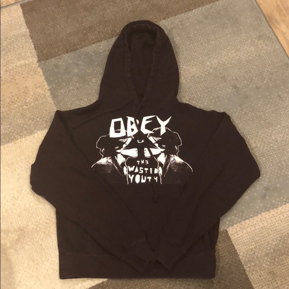 Sweatshirt